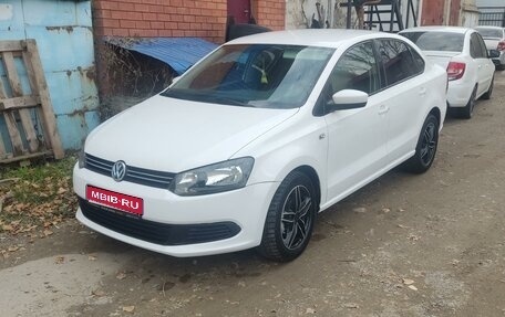 Volkswagen Polo VI (EU Market), 2013 год, 600 000 рублей, 1 фотография