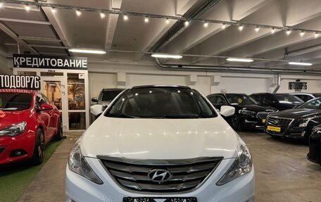 Hyundai Sonata VI, 2011 год, 1 485 000 рублей, 2 фотография