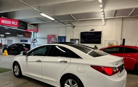 Hyundai Sonata VI, 2011 год, 1 485 000 рублей, 3 фотография