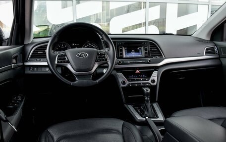 Hyundai Elantra VI рестайлинг, 2016 год, 1 549 000 рублей, 6 фотография