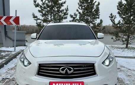 Infiniti FX II, 2012 год, 2 650 000 рублей, 15 фотография