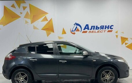 Renault Megane III, 2011 год, 700 000 рублей, 2 фотография