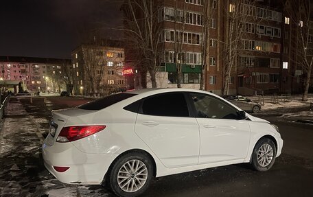 Hyundai Solaris II рестайлинг, 2013 год, 980 000 рублей, 4 фотография