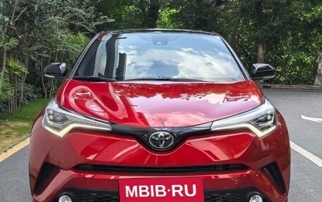 Toyota C-HR I рестайлинг, 2021 год, 2 260 000 рублей, 2 фотография