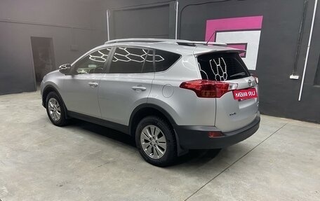 Toyota RAV4, 2014 год, 2 100 000 рублей, 2 фотография