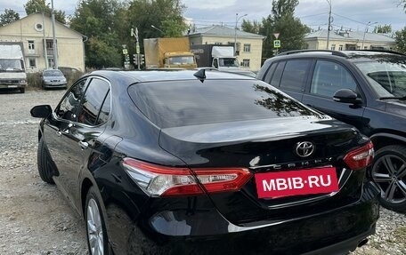 Toyota Camry, 2020 год, 3 650 000 рублей, 2 фотография