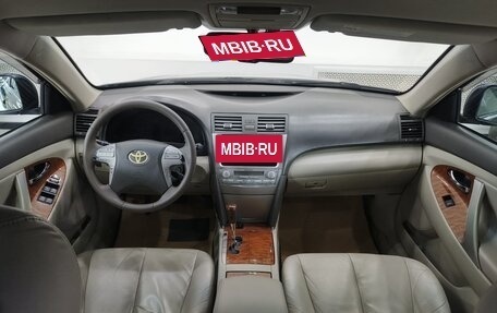 Toyota Camry, 2010 год, 1 160 000 рублей, 10 фотография