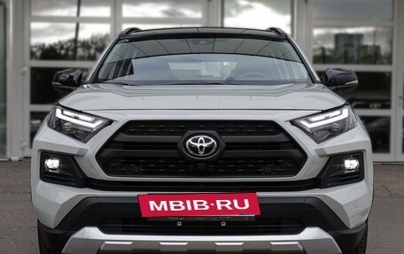 Toyota RAV4, 2024 год, 4 490 000 рублей, 2 фотография