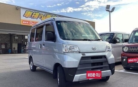 Daihatsu Hijet X, 2018 год, 599 333 рублей, 2 фотография