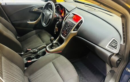 Opel Astra J, 2011 год, 779 000 рублей, 12 фотография