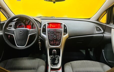 Opel Astra J, 2011 год, 779 000 рублей, 17 фотография