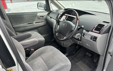 Toyota Noah III, 2005 год, 560 016 рублей, 6 фотография