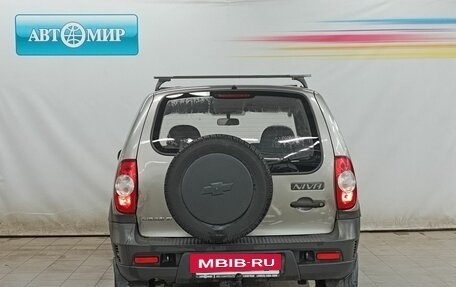 Chevrolet Niva I рестайлинг, 2011 год, 495 000 рублей, 6 фотография