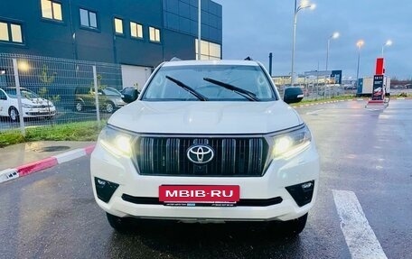 Toyota Land Cruiser Prado 150 рестайлинг 2, 2020 год, 6 900 000 рублей, 4 фотография