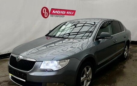 Skoda Superb III рестайлинг, 2011 год, 900 000 рублей, 1 фотография