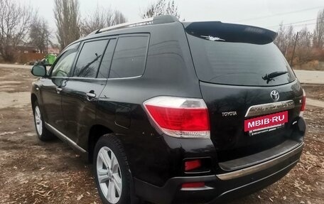 Toyota Highlander III, 2012 год, 2 200 000 рублей, 5 фотография