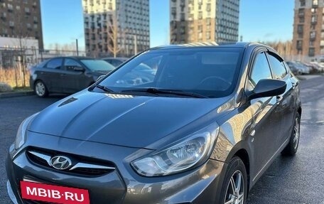 Hyundai Solaris II рестайлинг, 2013 год, 690 000 рублей, 2 фотография