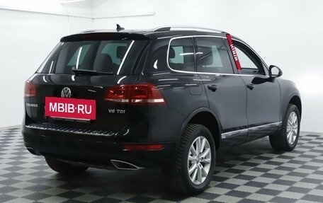 Volkswagen Touareg III, 2013 год, 2 095 000 рублей, 4 фотография