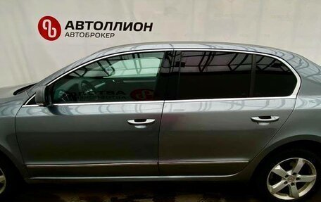 Skoda Superb III рестайлинг, 2011 год, 900 000 рублей, 2 фотография