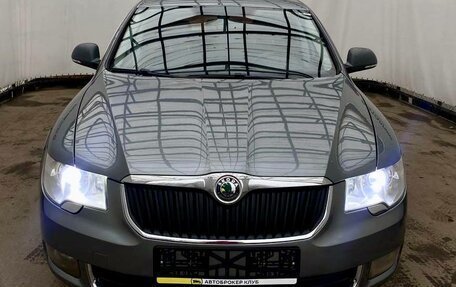 Skoda Superb III рестайлинг, 2011 год, 900 000 рублей, 8 фотография