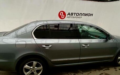 Skoda Superb III рестайлинг, 2011 год, 900 000 рублей, 6 фотография