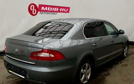 Skoda Superb III рестайлинг, 2011 год, 900 000 рублей, 5 фотография