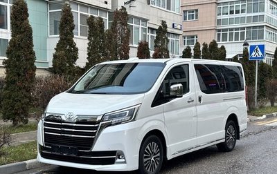 Toyota HiAce H300, 2021 год, 7 100 000 рублей, 1 фотография