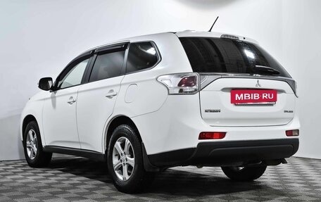 Mitsubishi Outlander III рестайлинг 3, 2012 год, 1 095 000 рублей, 7 фотография