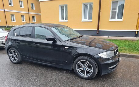 BMW 1 серия, 2010 год, 990 000 рублей, 2 фотография