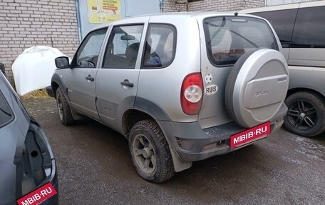 Chevrolet Niva I рестайлинг, 2011 год, 450 000 рублей, 2 фотография