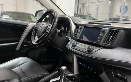 Toyota RAV4, 2016 год, 3 120 000 рублей, 12 фотография