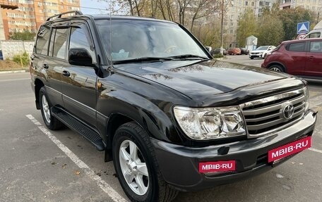 Toyota Land Cruiser 100 рестайлинг 2, 2006 год, 2 650 000 рублей, 2 фотография