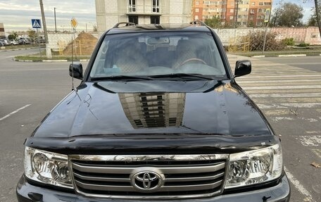 Toyota Land Cruiser 100 рестайлинг 2, 2006 год, 2 650 000 рублей, 3 фотография