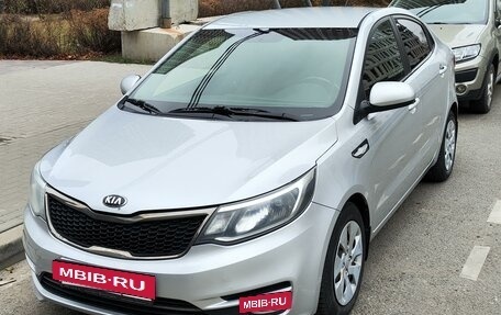 KIA Rio III рестайлинг, 2016 год, 1 100 000 рублей, 2 фотография