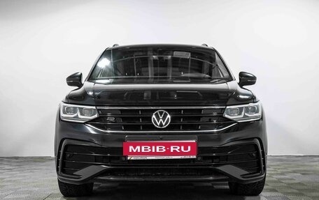 Volkswagen Tiguan II, 2021 год, 3 390 000 рублей, 3 фотография