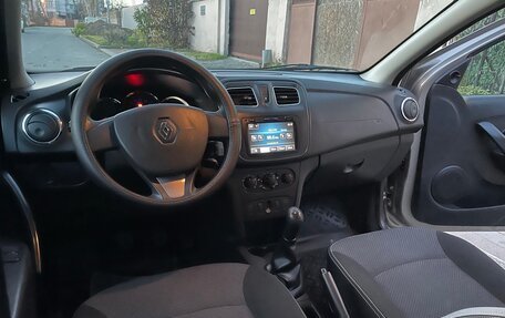 Renault Logan II, 2013 год, 1 030 000 рублей, 17 фотография