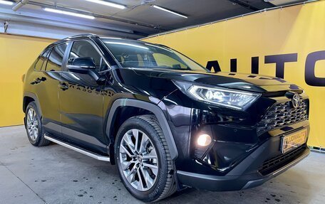 Toyota RAV4, 2021 год, 3 700 000 рублей, 4 фотография