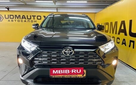 Toyota RAV4, 2021 год, 3 700 000 рублей, 3 фотография