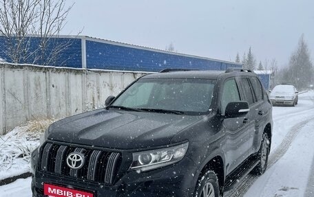 Toyota Land Cruiser Prado 150 рестайлинг 2, 2020 год, 5 800 000 рублей, 2 фотография