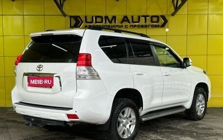 Toyota Land Cruiser Prado 150 рестайлинг 2, 2011 год, 3 099 000 рублей, 9 фотография