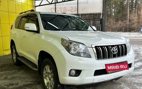 Toyota Land Cruiser Prado 150 рестайлинг 2, 2011 год, 3 099 000 рублей, 4 фотография