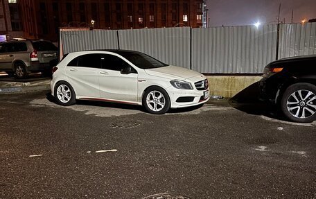 Mercedes-Benz A-Класс, 2013 год, 1 400 000 рублей, 2 фотография