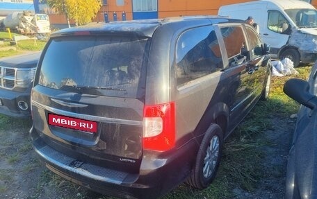 Chrysler Voyager IV, 2014 год, 700 000 рублей, 3 фотография