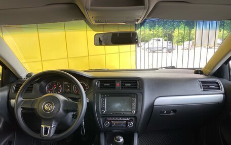 Volkswagen Jetta VI, 2011 год, 749 000 рублей, 12 фотография