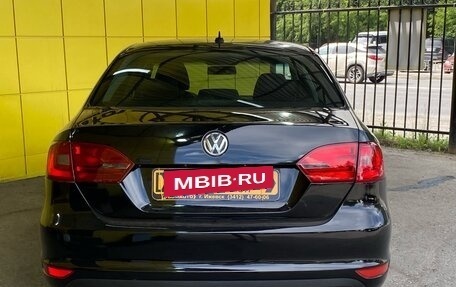 Volkswagen Jetta VI, 2011 год, 749 000 рублей, 5 фотография