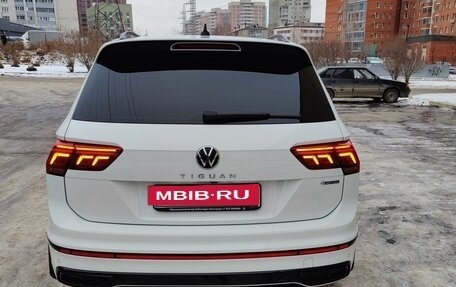 Volkswagen Tiguan II, 2021 год, 4 600 000 рублей, 8 фотография