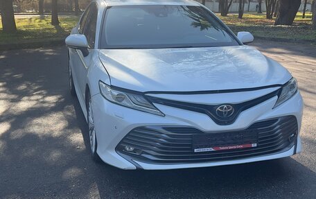 Toyota Camry, 2018 год, 3 250 000 рублей, 3 фотография