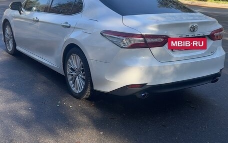 Toyota Camry, 2018 год, 3 250 000 рублей, 13 фотография