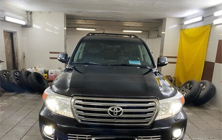 Toyota Land Cruiser 200, 2013 год, 4 650 000 рублей, 2 фотография