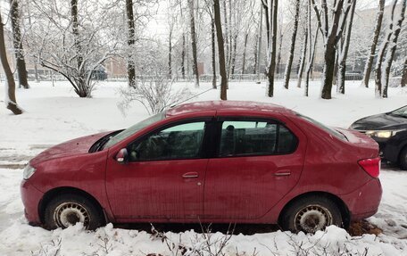 Renault Logan II, 2014 год, 680 000 рублей, 3 фотография